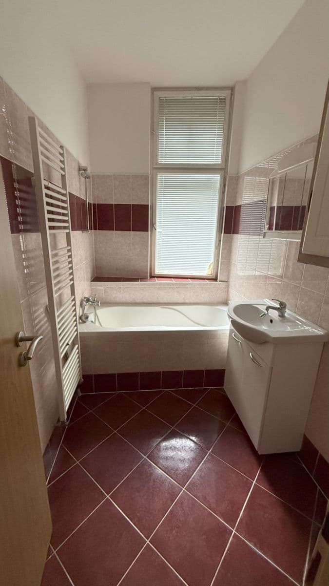 Pronájem bytu 3+1 105 m², Fügnerova, Jablonec nad Nisou, Liberecký kraj Pronájem bytu 3+1 105 m², Fügnerova, Jablonec nad Nisou, Liberecký kraj