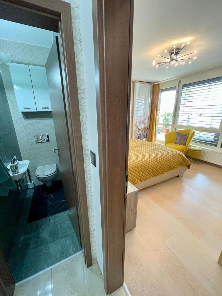 Prodej bytu 4+1 182 m², Galvaniho, Ružinov, Bratislavský kraj Prodej bytu 4+1 182 m², Galvaniho, Ružinov, Bratislavský kraj