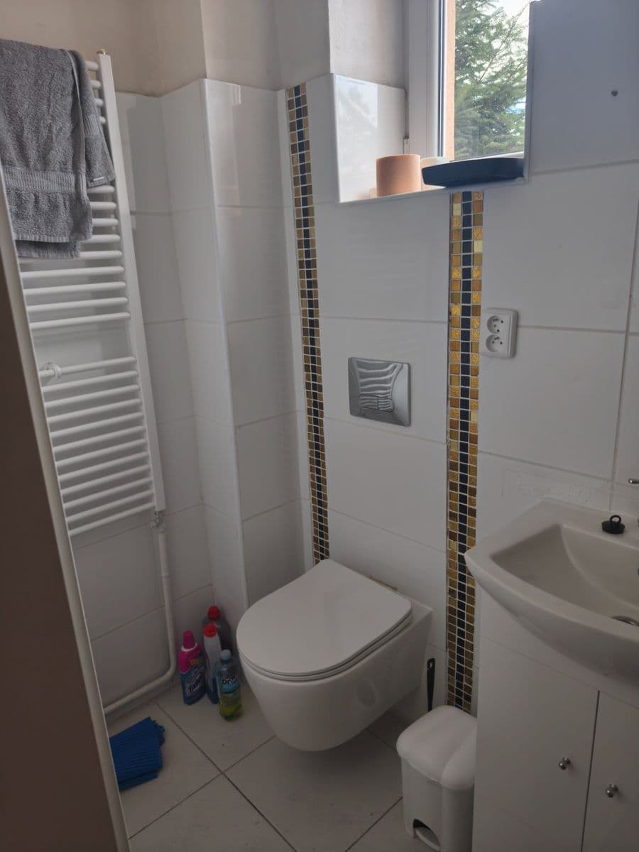 Pronájem bytu 2+1 70 m², Nádražní, Veverská Bítýška, Jihomoravský kraj Pronájem bytu 2+1 70 m², Nádražní, Veverská Bítýška, Jihomoravský kraj