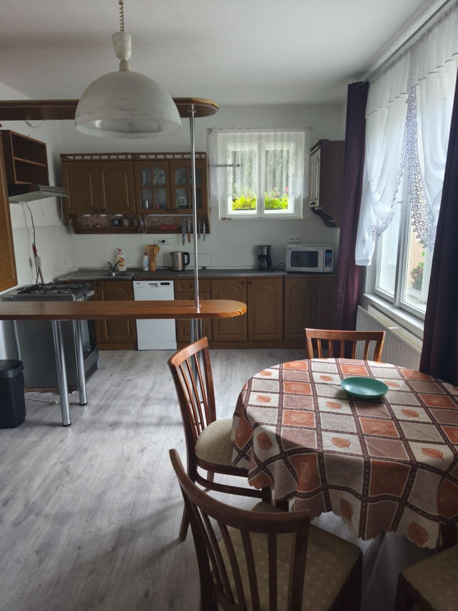 Pronájem bytu 2+1 70 m², Nádražní, Veverská Bítýška, Jihomoravský kraj Pronájem bytu 2+1 70 m², Nádražní, Veverská Bítýška, Jihomoravský kraj