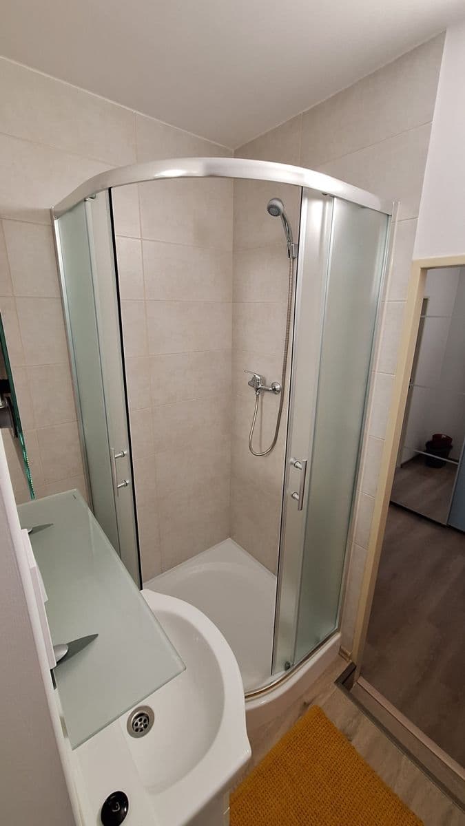 Pronájem bytu 1+kk 31 m², Rabštejnská, Plzeň, Plzeňský kraj Pronájem bytu 1+kk 31 m², Rabštejnská, Plzeň, Plzeňský kraj