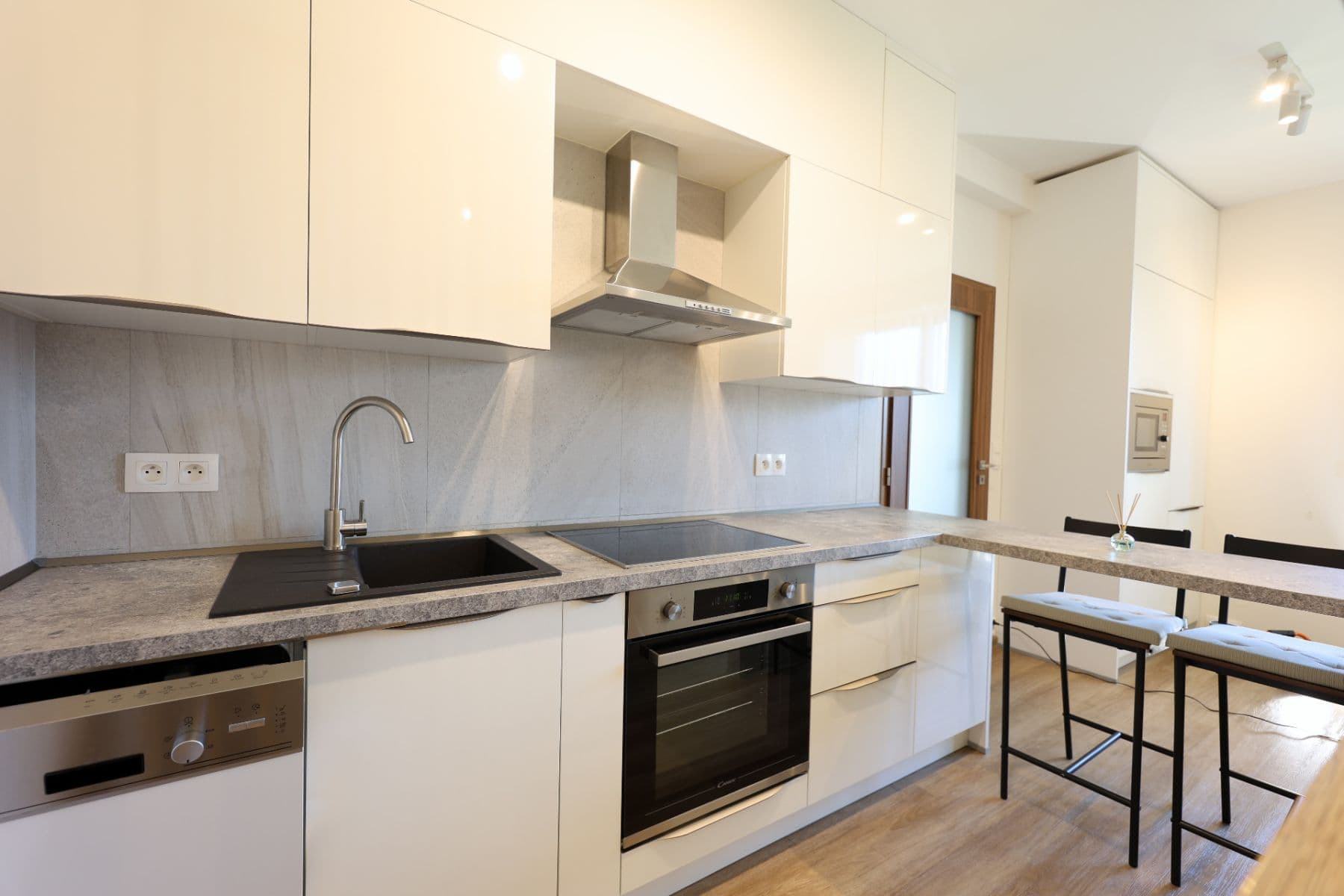 Pronájem bytu 2+kk 50 m², Na Radosti, Praha, Praha Pronájem bytu 2+kk 50 m², Na Radosti, Praha, Praha