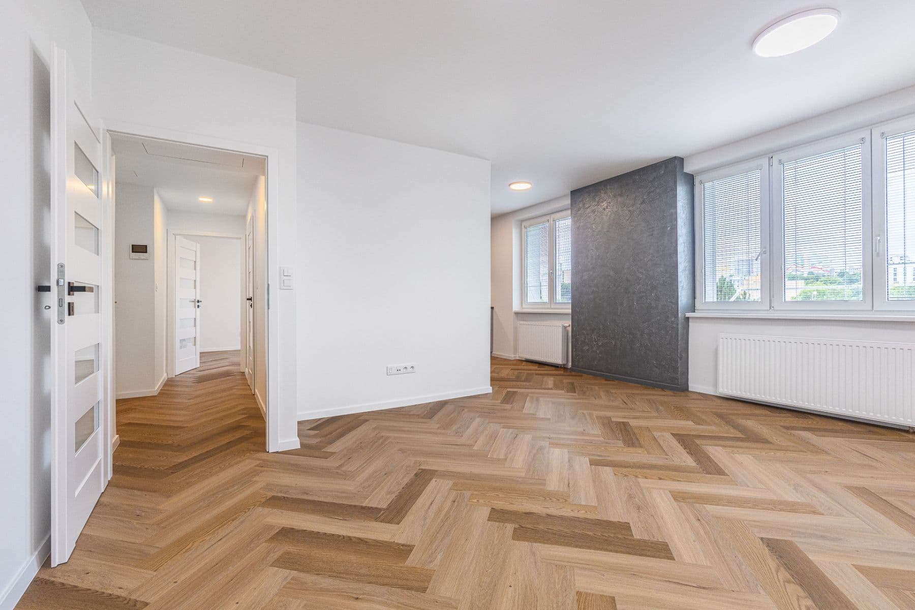 Pronájem bytu 2+1 55 m², Malovická, Praha, Praha Pronájem bytu 2+1 55 m², Malovická, Praha, Praha