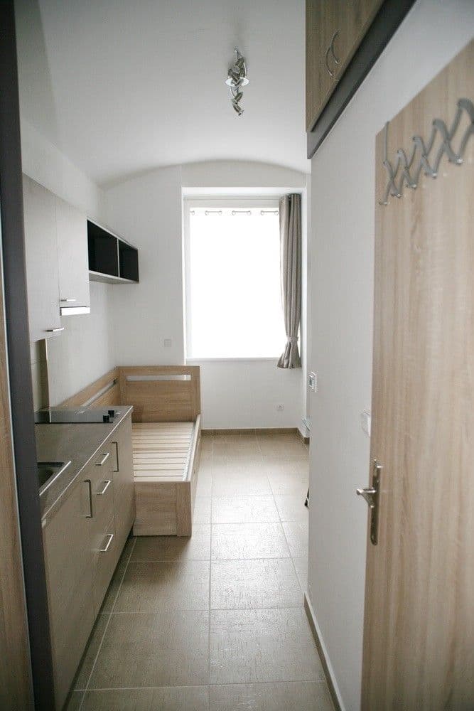 Pronájem bytu 1+kk 20 m², Československé armády, Praha, Praha Pronájem bytu 1+kk 20 m², Československé armády, Praha, Praha