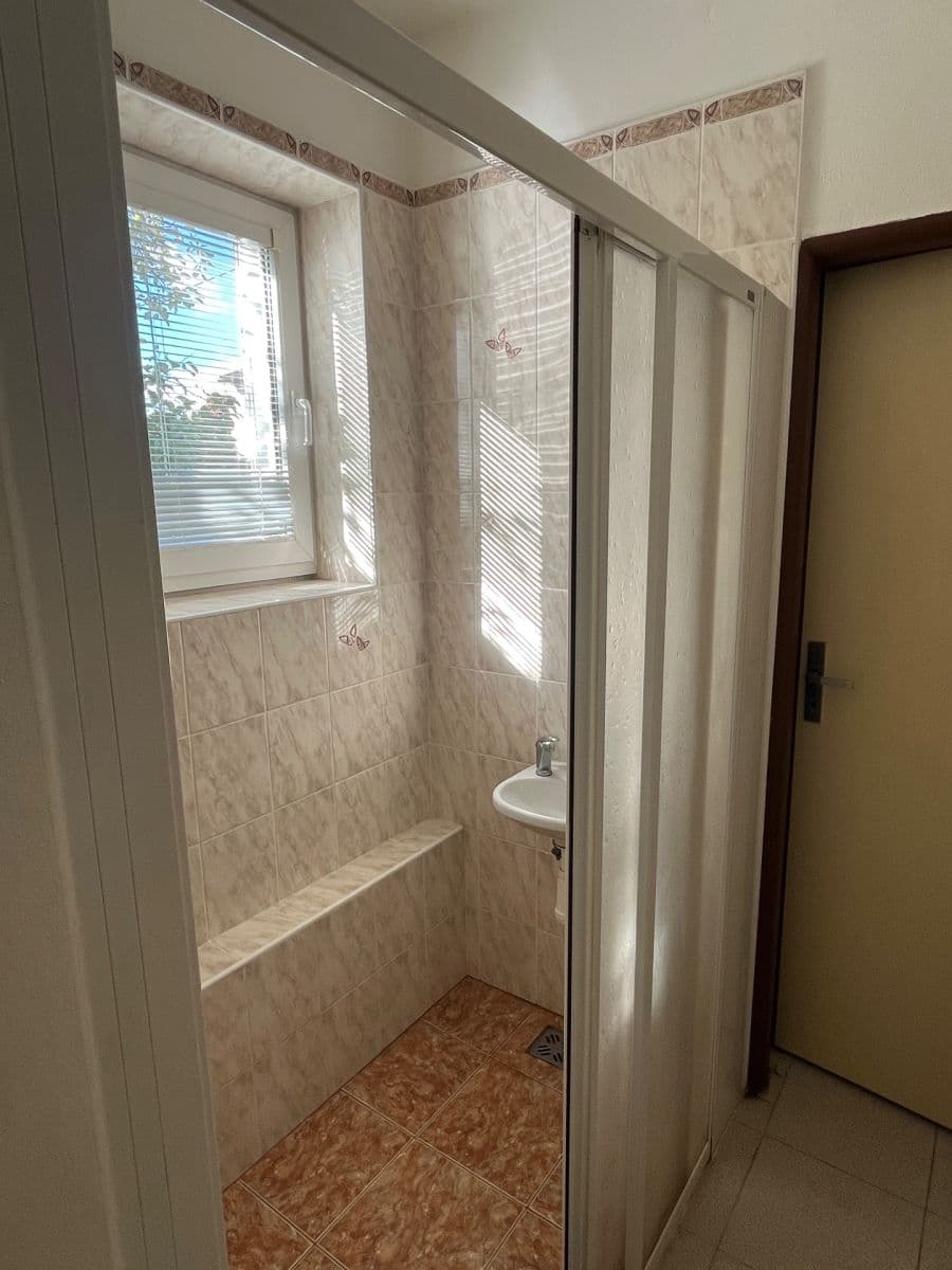 Prodej domu 200 m², pozemek 760 m², U Potoka, Bystřice, Středočeský kraj Prodej domu 200 m², pozemek 760 m², U Potoka, Bystřice, Středočeský kraj