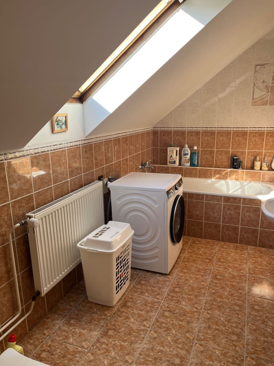 Prodej domu 200 m², pozemek 760 m², U Potoka, Bystřice, Středočeský kraj Prodej domu 200 m², pozemek 760 m², U Potoka, Bystřice, Středočeský kraj