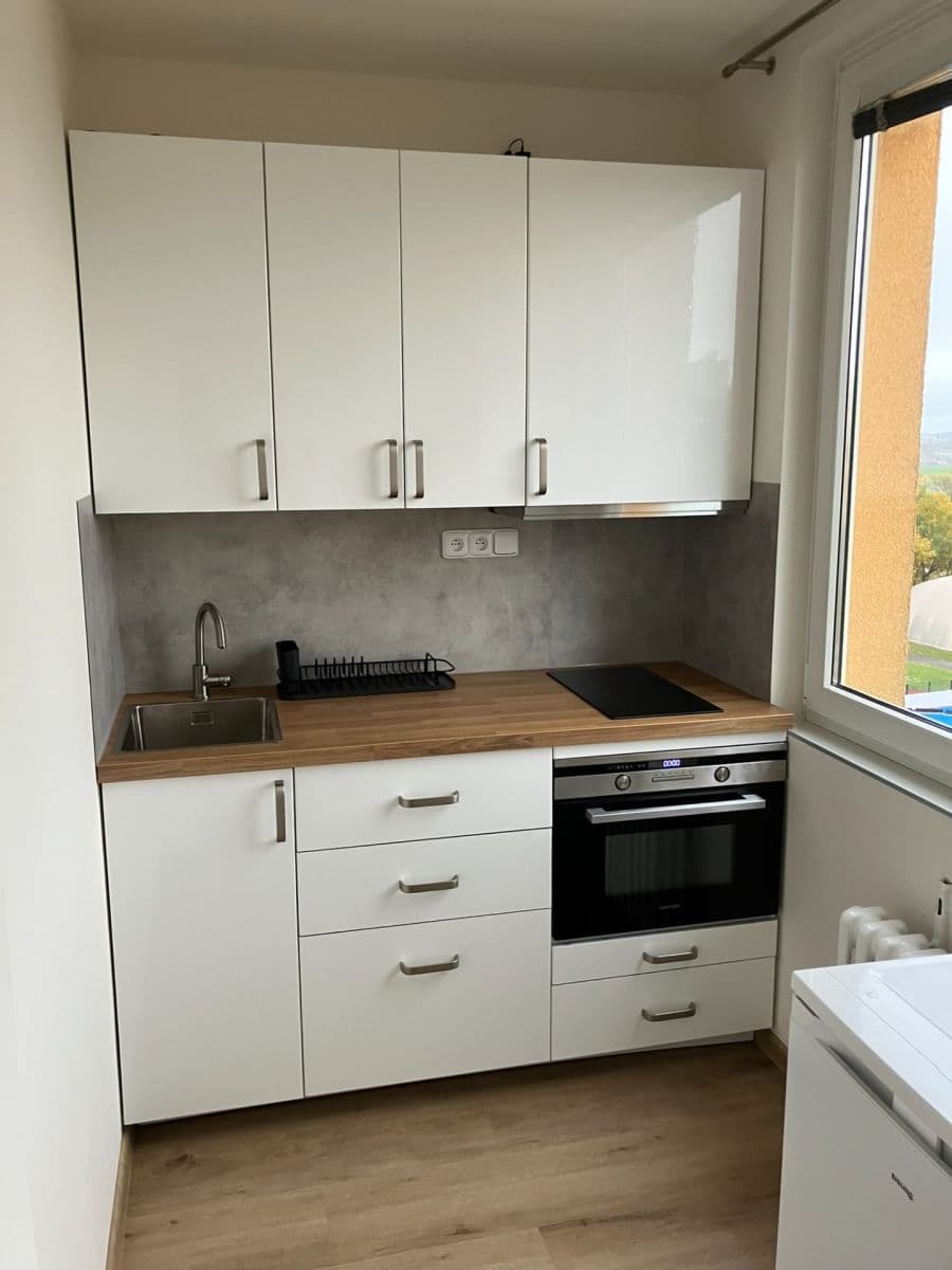 Pronájem bytu 1+kk 28 m², Benkova, Praha, Praha Pronájem bytu 1+kk 28 m², Benkova, Praha, Praha