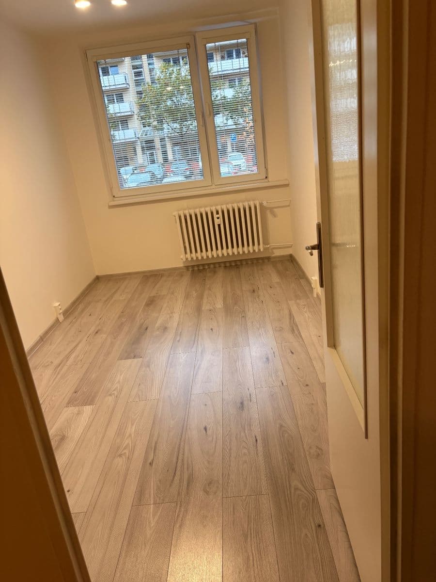 Pronájem bytu 2+kk 51 m², Veronské náměstí, Praha, Praha Pronájem bytu 2+kk 51 m², Veronské náměstí, Praha, Praha