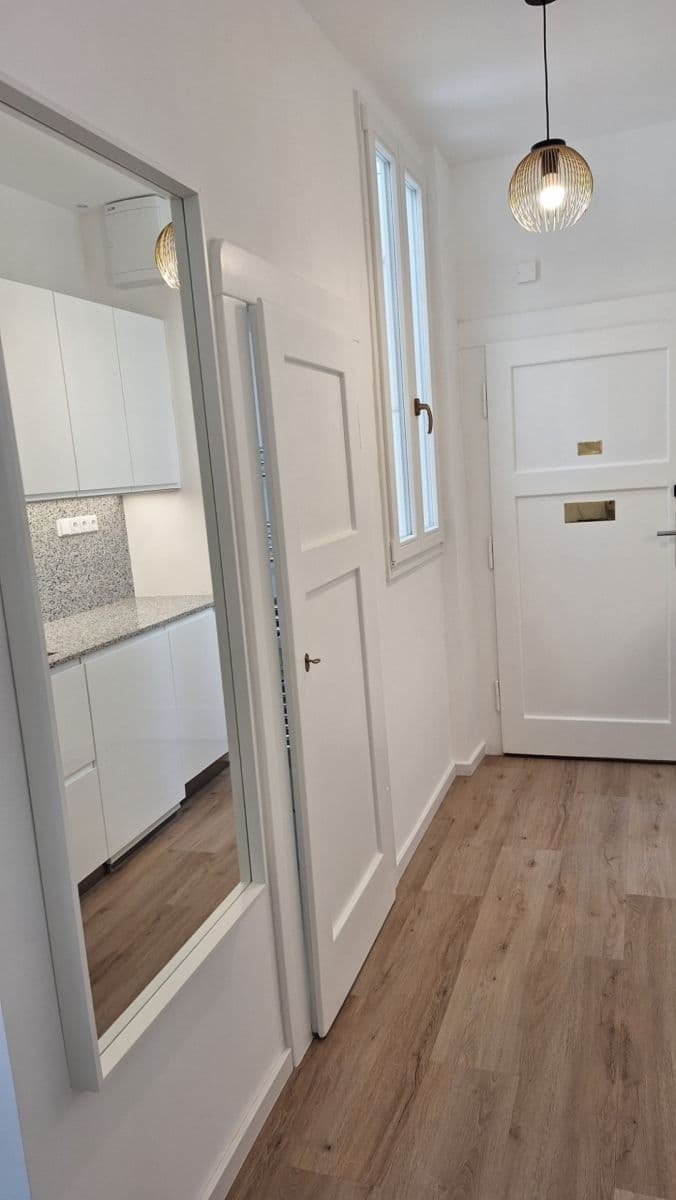 Pronájem bytu 1+kk 32 m², Kodaňská, Praha, Praha Pronájem bytu 1+kk 32 m², Kodaňská, Praha, Praha
