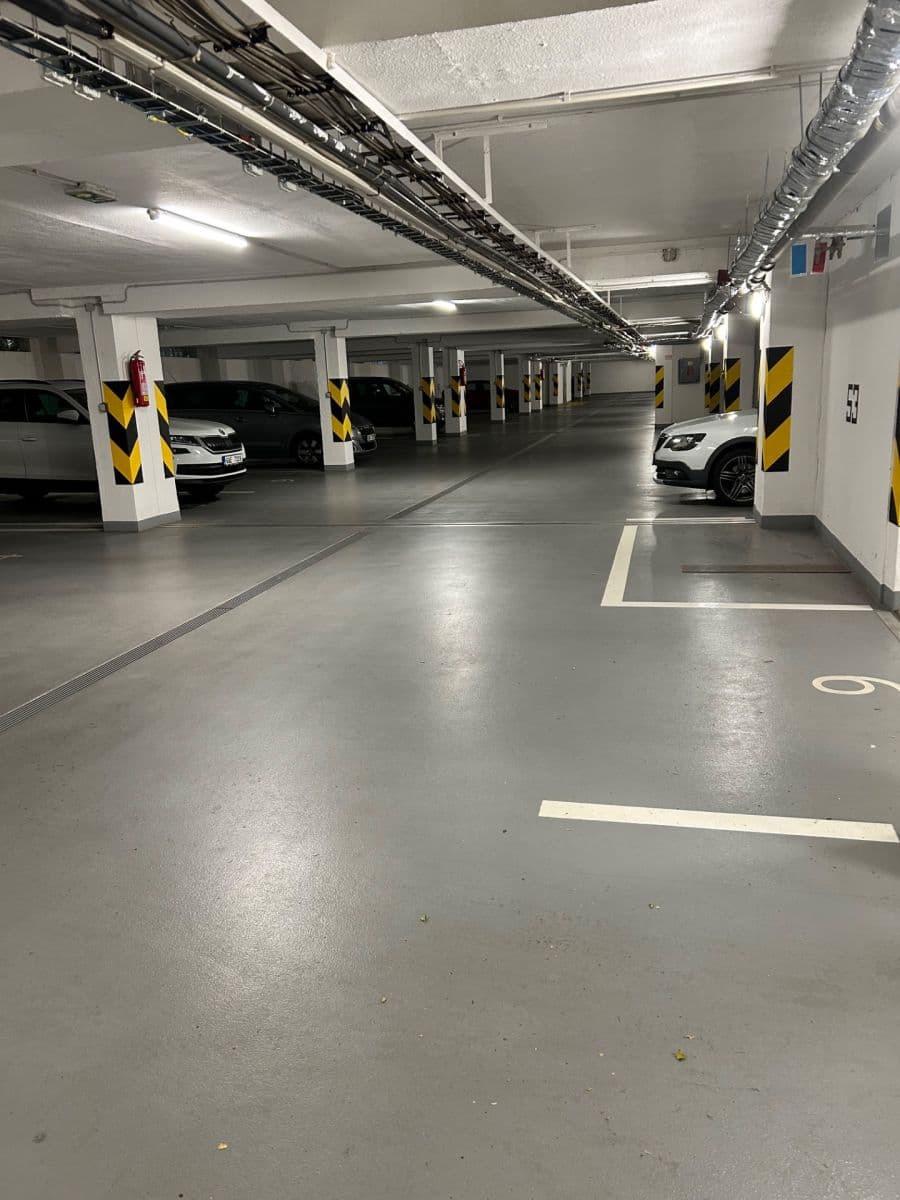 Pronájem garáže 15 m², Praha, Praha Pronájem garáže 15 m², Praha, Praha