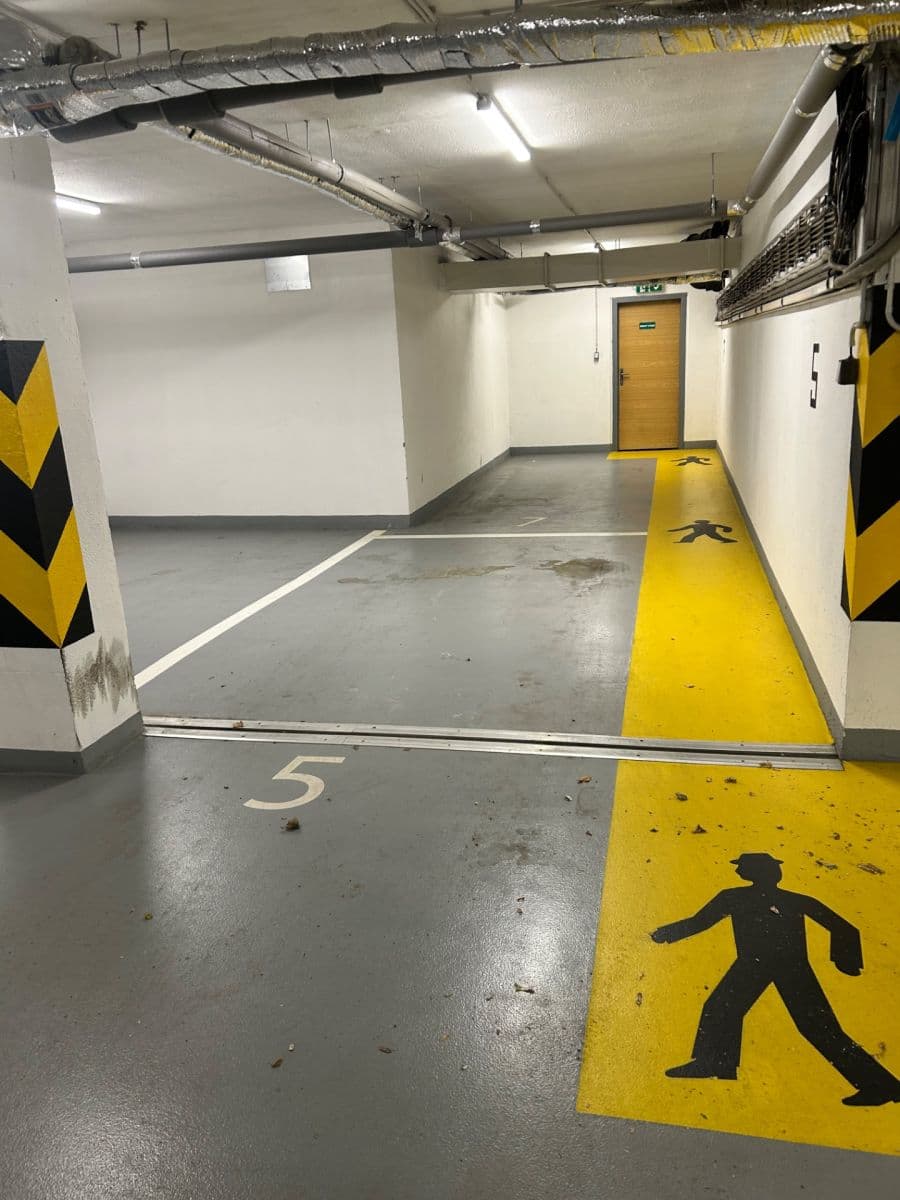 Pronájem garáže 15 m², Praha, Praha Pronájem garáže 15 m², Praha, Praha