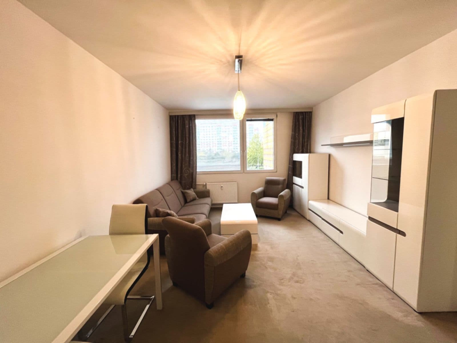 Pronájem bytu 3+kk 57 m², Radomská, Praha, Praha Pronájem bytu 3+kk 57 m², Radomská, Praha, Praha