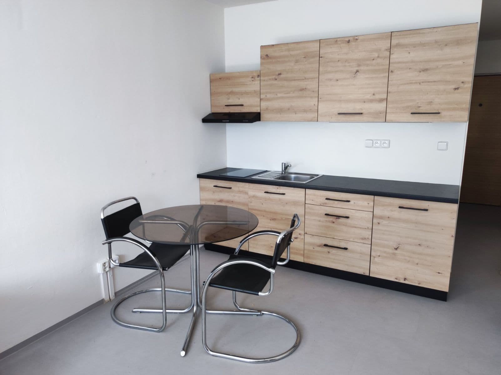 Pronájem bytu 1+kk 35 m², Brožíkova, Hradec Králové, Královéhradecký kraj Pronájem bytu 1+kk 35 m², Brožíkova, Hradec Králové, Královéhradecký kraj