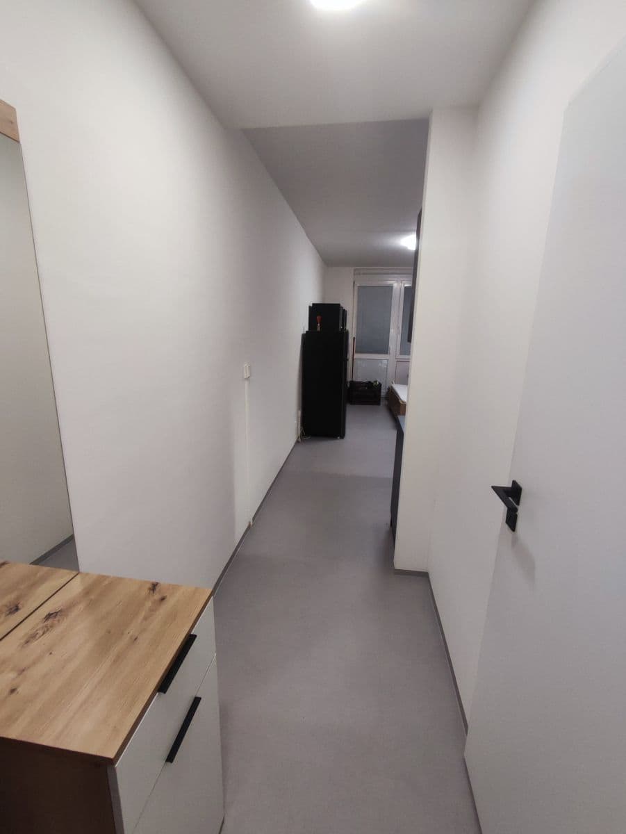 Pronájem bytu 1+kk 35 m², Brožíkova, Hradec Králové, Královéhradecký kraj Pronájem bytu 1+kk 35 m², Brožíkova, Hradec Králové, Královéhradecký kraj