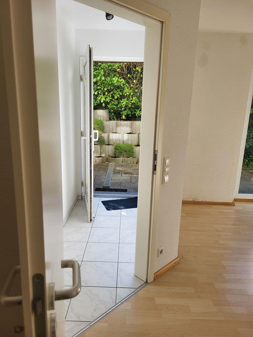 Pronájem bytu 2+1 48 m², Baden-Baden, Bádensko-Württembersko Pronájem bytu 2+1 48 m², Baden-Baden, Bádensko-Württembersko