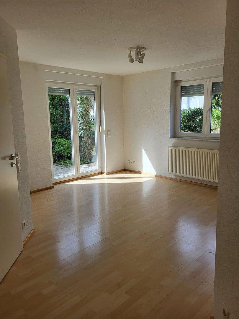 Pronájem bytu 2+1 48 m², Baden-Baden, Bádensko-Württembersko Pronájem bytu 2+1 48 m², Baden-Baden, Bádensko-Württembersko