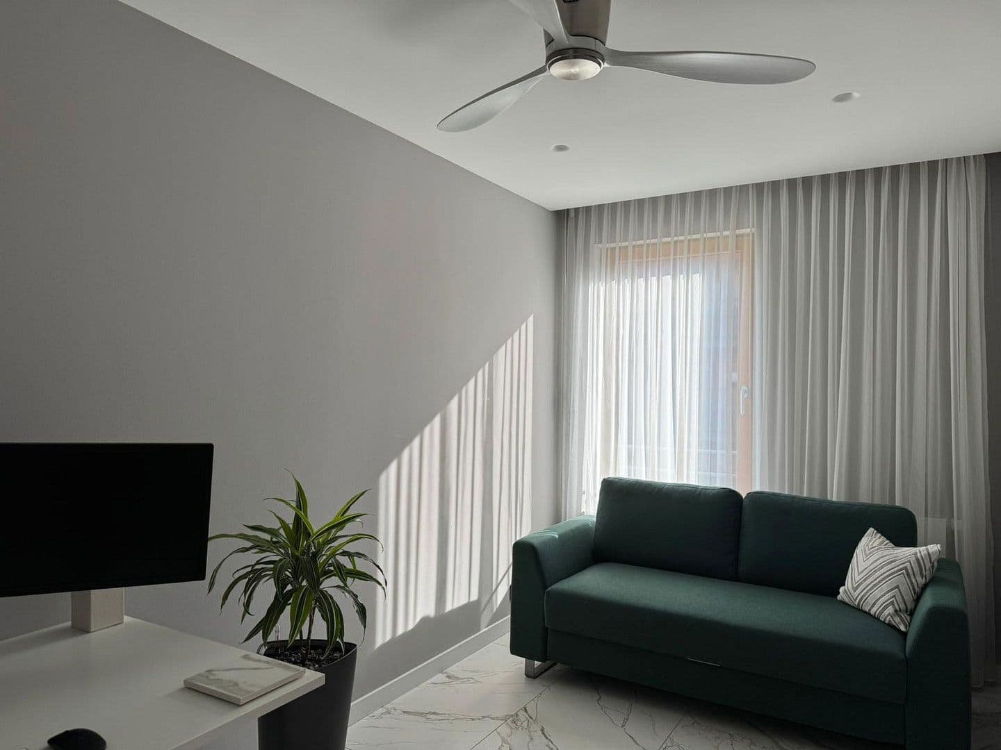 Prodej bytu 4+1 96 m², Düsseldorf, Severní Porýní-Vestfálsko Prodej bytu 4+1 96 m², Düsseldorf, Severní Porýní-Vestfálsko