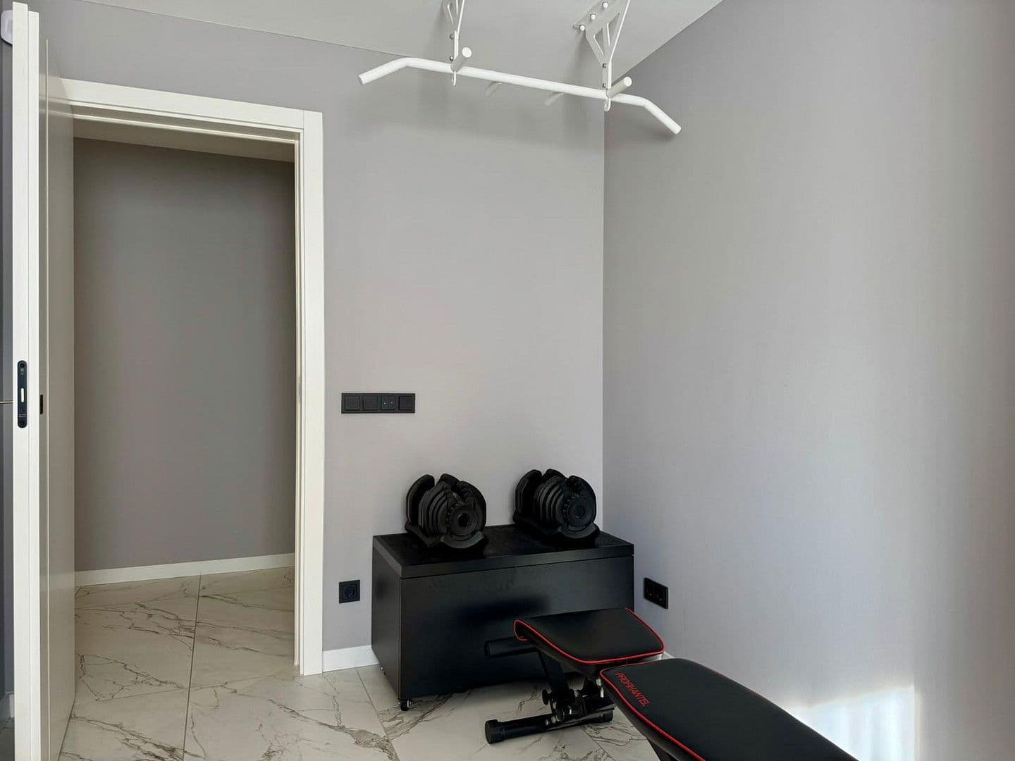 Prodej bytu 4+1 96 m², Düsseldorf, Severní Porýní-Vestfálsko Prodej bytu 4+1 96 m², Düsseldorf, Severní Porýní-Vestfálsko