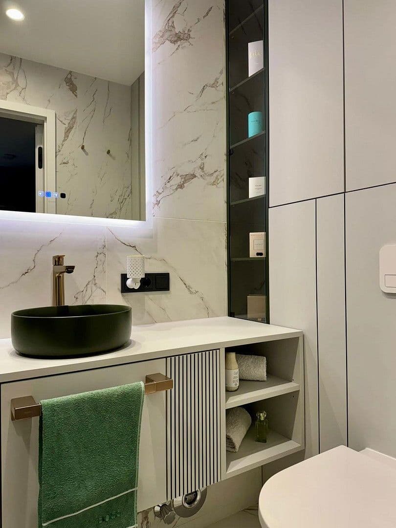 Prodej bytu 4+1 96 m², Düsseldorf, Severní Porýní-Vestfálsko Prodej bytu 4+1 96 m², Düsseldorf, Severní Porýní-Vestfálsko