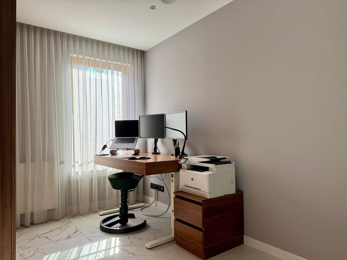 Prodej bytu 4+1 96 m², Düsseldorf, Severní Porýní-Vestfálsko Prodej bytu 4+1 96 m², Düsseldorf, Severní Porýní-Vestfálsko