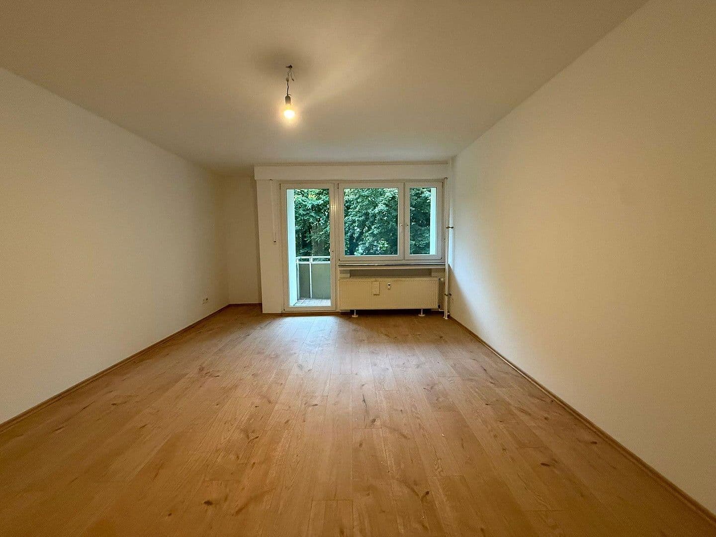 Prodej bytu 3+kk 75 m², Essen, Severní Porýní-Vestfálsko Prodej bytu 3+kk 75 m², Essen, Severní Porýní-Vestfálsko