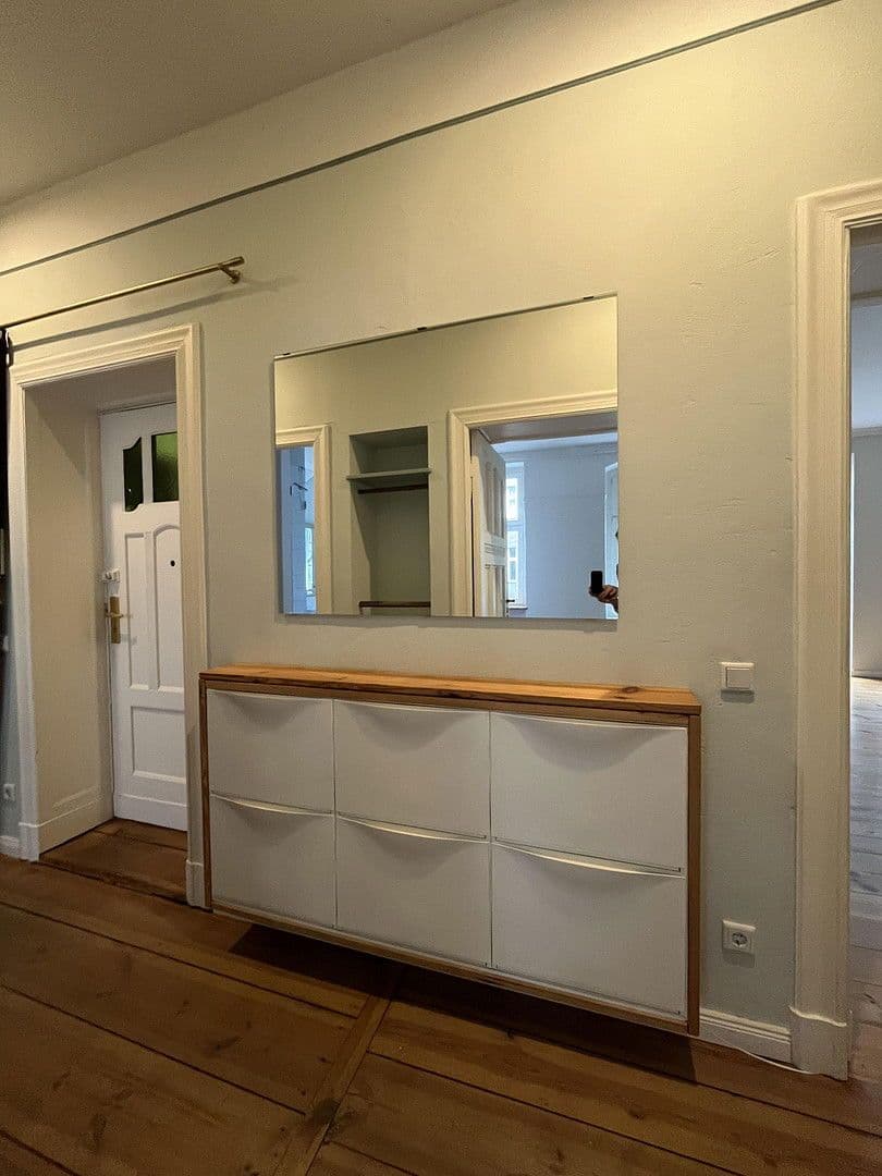 Prodej bytu 4+1 105 m², Kienitzer Str. 111, Berlin, Berlín Prodej bytu 4+1 105 m², Kienitzer Str. 111, Berlin, Berlín