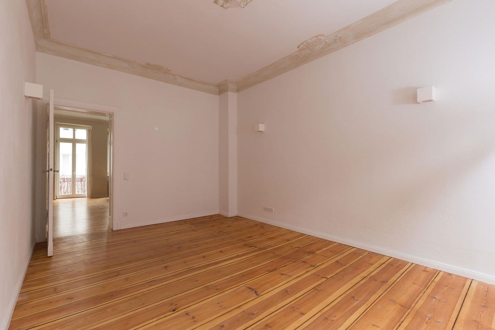 Prodej bytu 4+1 105 m², Kienitzer Str. 111, Berlin, Berlín Prodej bytu 4+1 105 m², Kienitzer Str. 111, Berlin, Berlín