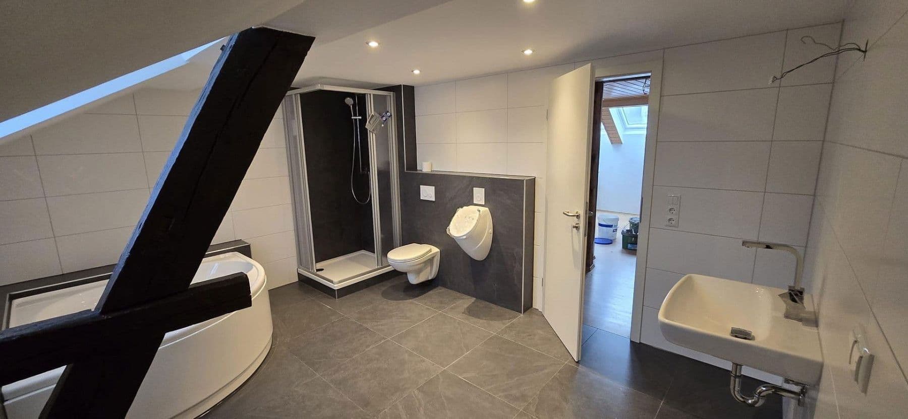 Pronájem bytu 3+1 108 m², Markt 5, Treuen, Sasko Pronájem bytu 3+1 108 m², Markt 5, Treuen, Sasko