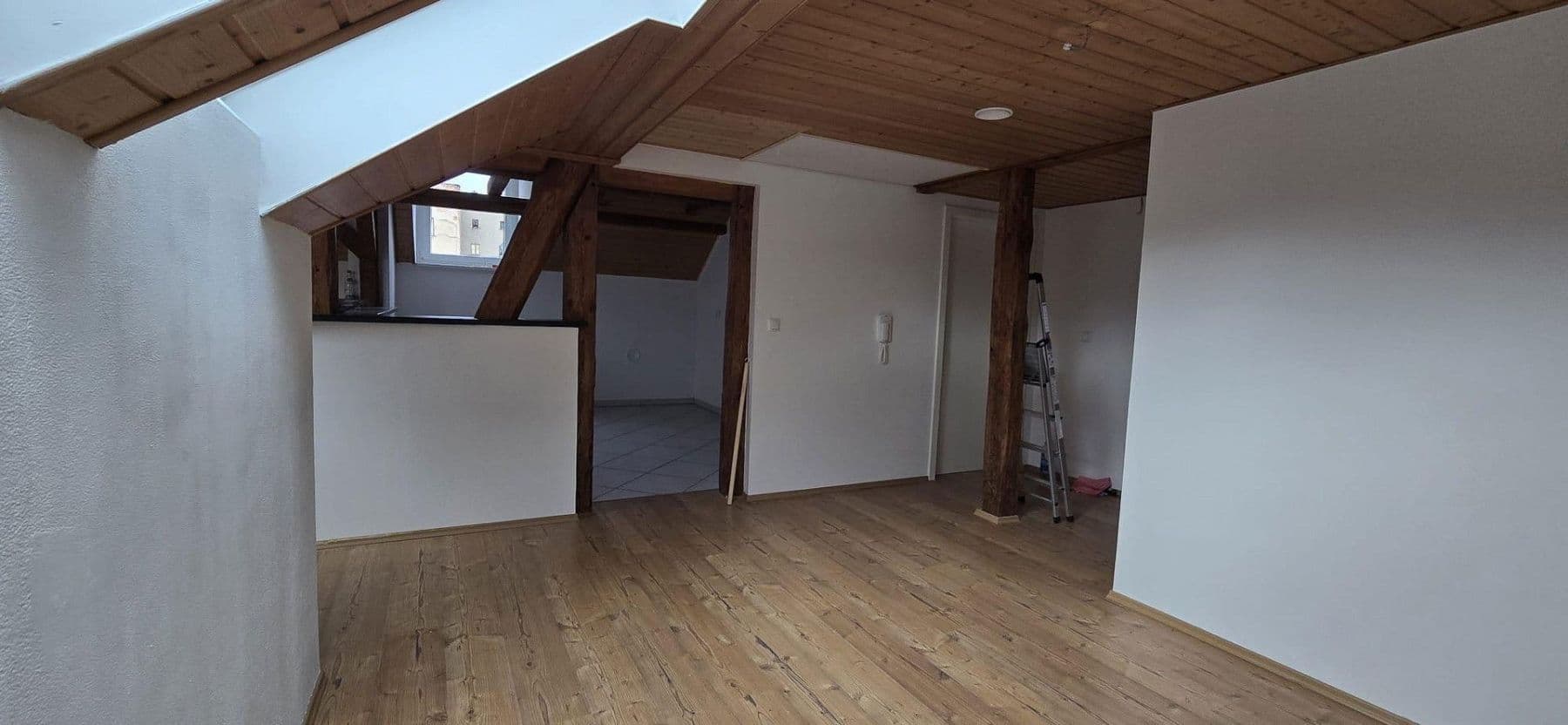 Pronájem bytu 3+1 108 m², Markt 5, Treuen, Sasko Pronájem bytu 3+1 108 m², Markt 5, Treuen, Sasko