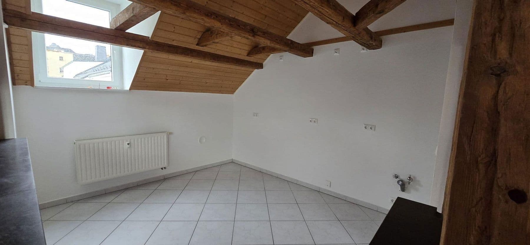 Pronájem bytu 3+1 108 m², Markt 5, Treuen, Sasko Pronájem bytu 3+1 108 m², Markt 5, Treuen, Sasko