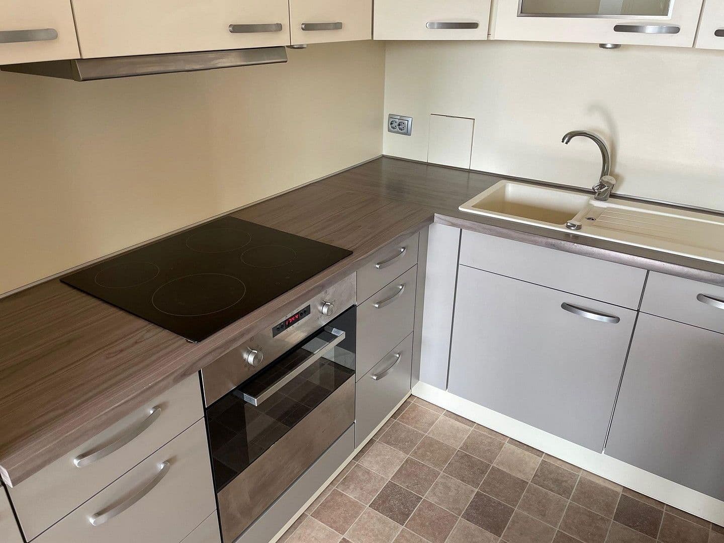 Pronájem bytu 3+1 63 m², Basedowstraße 9, Sömmerda, Durynsko Pronájem bytu 3+1 63 m², Basedowstraße 9, Sömmerda, Durynsko