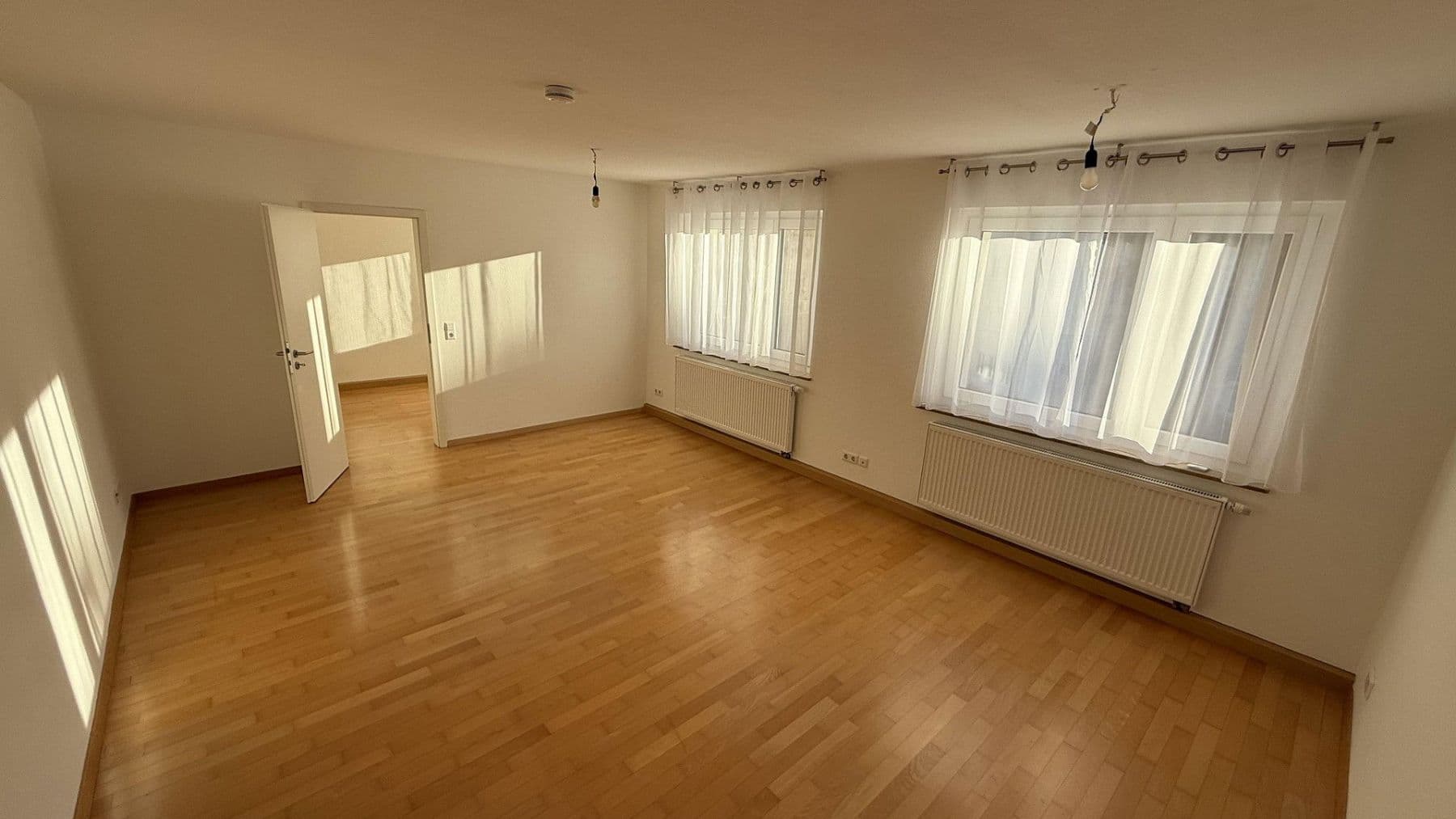 Pronájem bytu 4+kk 106 m², Stuttgart, Bádensko-Württembersko Pronájem bytu 4+kk 106 m², Stuttgart, Bádensko-Württembersko