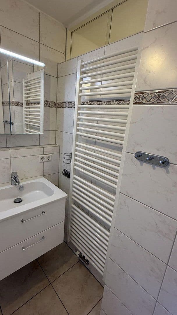 Pronájem bytu 4+kk 106 m², Stuttgart, Bádensko-Württembersko Pronájem bytu 4+kk 106 m², Stuttgart, Bádensko-Württembersko