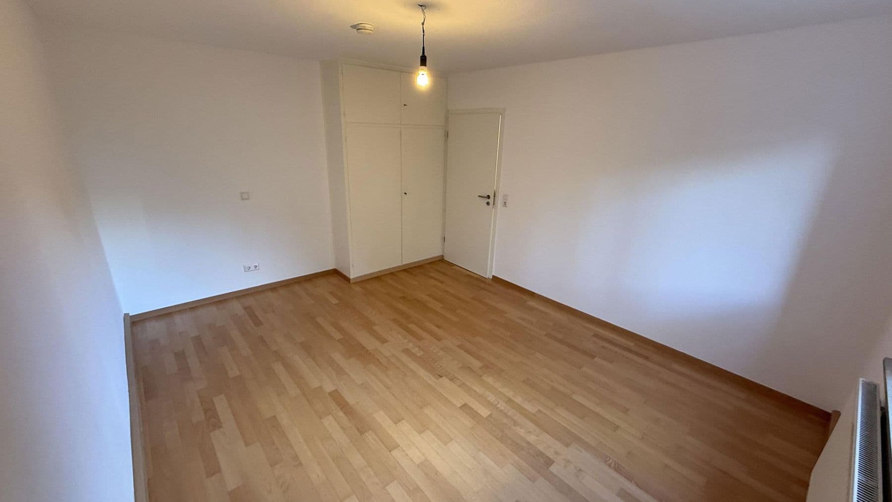 Pronájem bytu 4+kk 106 m², Stuttgart, Bádensko-Württembersko Pronájem bytu 4+kk 106 m², Stuttgart, Bádensko-Württembersko