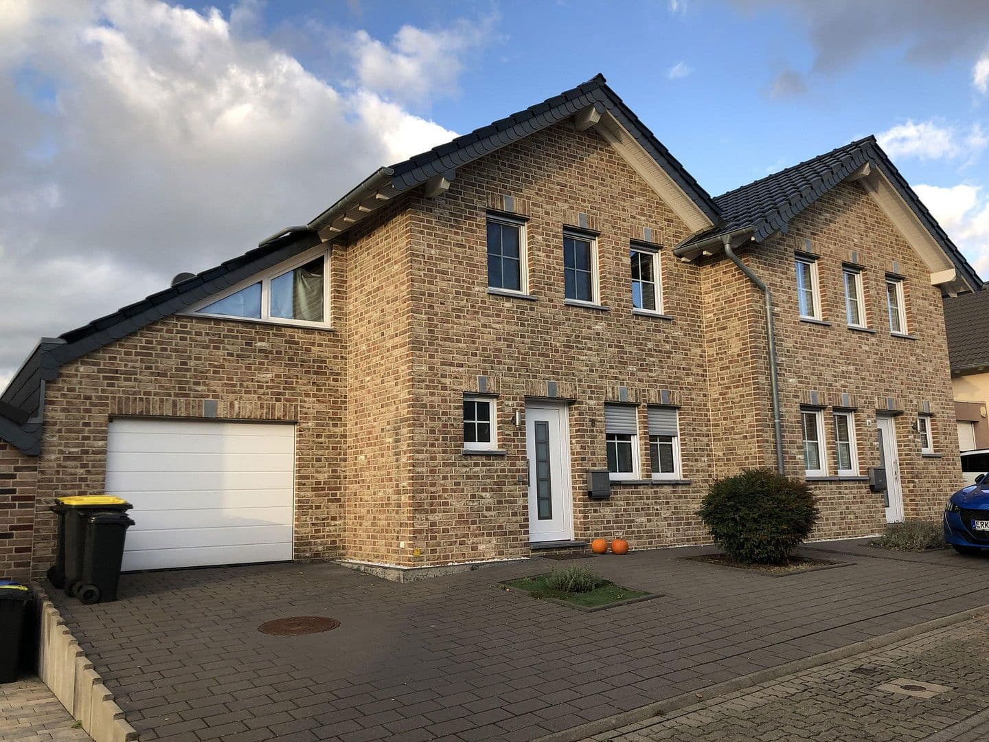 Pronájem domu 120 m², pozemek 307 m², Klever Str. 8, Erkelenz, Severní Porýní-Vestfálsko Pronájem domu 120 m², pozemek 307 m², Klever Str. 8, Erkelenz, Severní Porýní-Vestfálsko