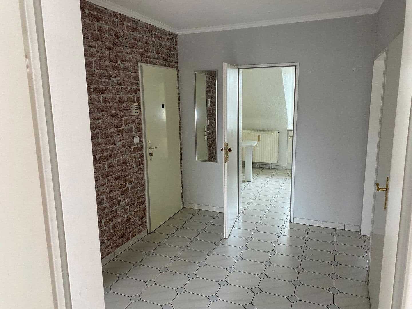 Pronájem bytu 3+1 64 m², Kleiner Sand 105, Uetersen, Šlesvicko-Holštýnsko Pronájem bytu 3+1 64 m², Kleiner Sand 105, Uetersen, Šlesvicko-Holštýnsko
