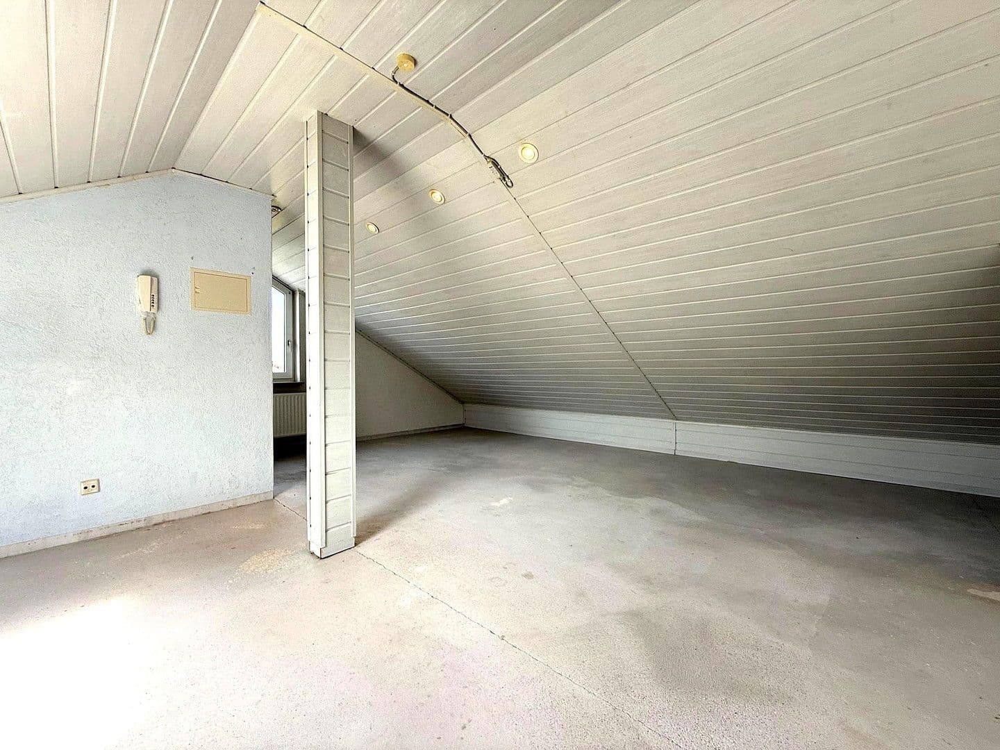 Prodej domu 124 m², pozemek 189 m², Znaimer Str. 13, Schwäbisch Gmünd, Bádensko-Württembersko Prodej domu 124 m², pozemek 189 m², Znaimer Str. 13, Schwäbisch Gmünd, Bádensko-Württembersko