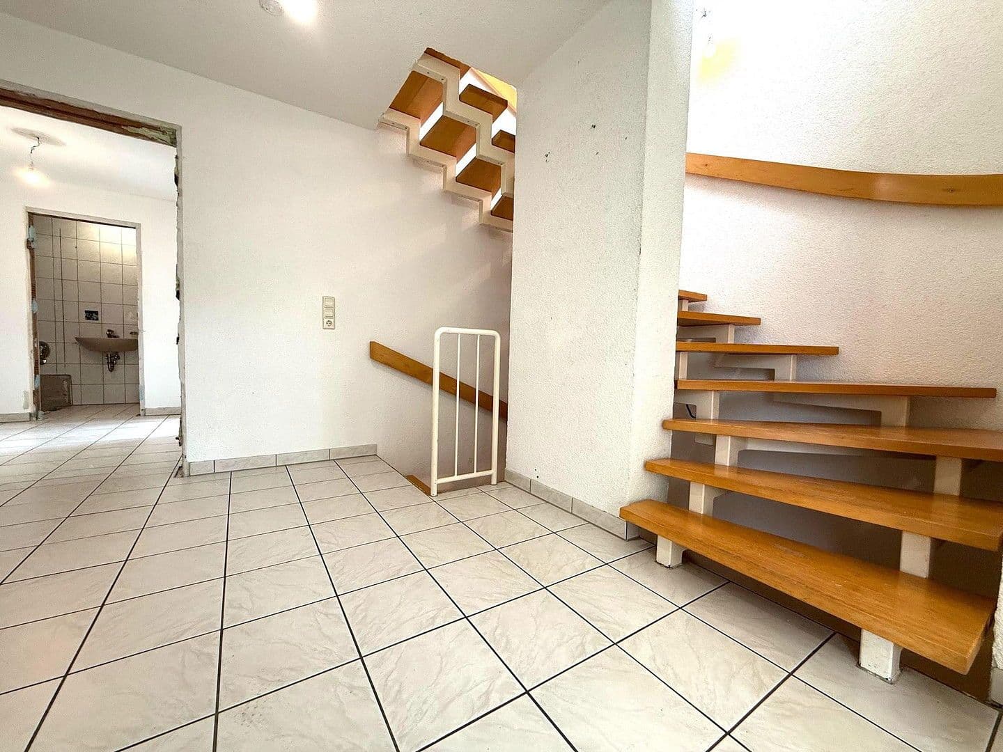 Prodej domu 124 m², pozemek 189 m², Znaimer Str. 13, Schwäbisch Gmünd, Bádensko-Württembersko Prodej domu 124 m², pozemek 189 m², Znaimer Str. 13, Schwäbisch Gmünd, Bádensko-Württembersko