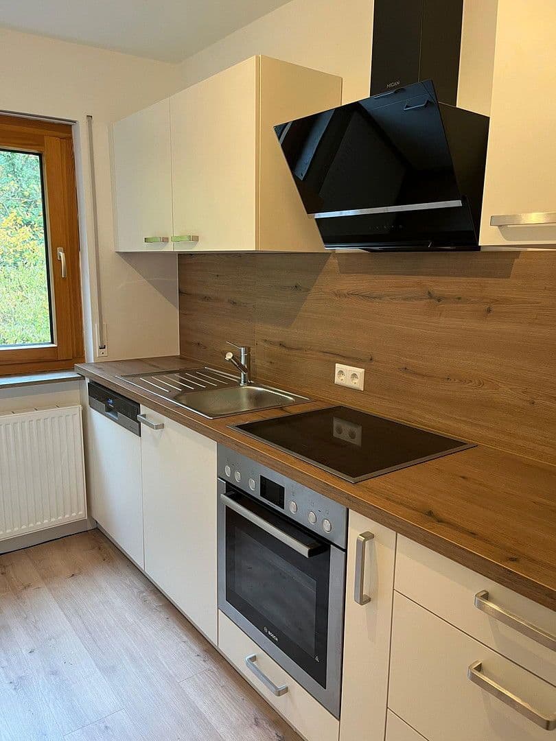 Pronájem bytu 3+1 70 m², Schwäbisch Gmünd, Bádensko-Württembersko Pronájem bytu 3+1 70 m², Schwäbisch Gmünd, Bádensko-Württembersko