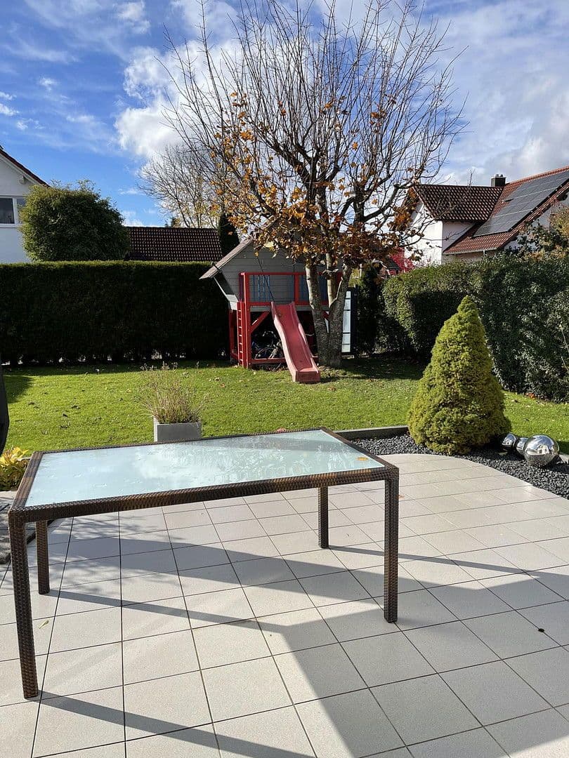 Prodej domu 140 m², pozemek 330 m², Achstetten, Bádensko-Württembersko Prodej domu 140 m², pozemek 330 m², Achstetten, Bádensko-Württembersko