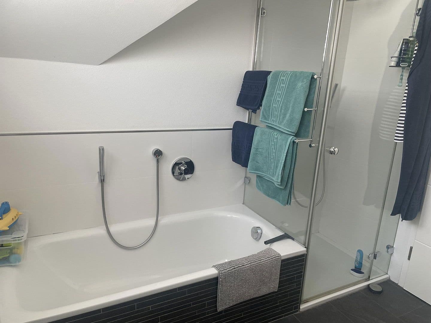 Prodej domu 140 m², pozemek 330 m², Achstetten, Bádensko-Württembersko Prodej domu 140 m², pozemek 330 m², Achstetten, Bádensko-Württembersko