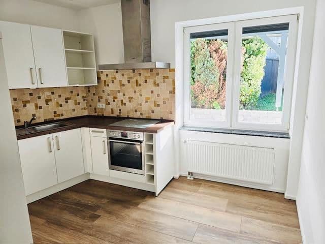 Pronájem bytu 3+kk 89 m², Karl-Legien-Straße 235, Bonn, Severní Porýní-Vestfálsko Pronájem bytu 3+kk 89 m², Karl-Legien-Straße 235, Bonn, Severní Porýní-Vestfálsko