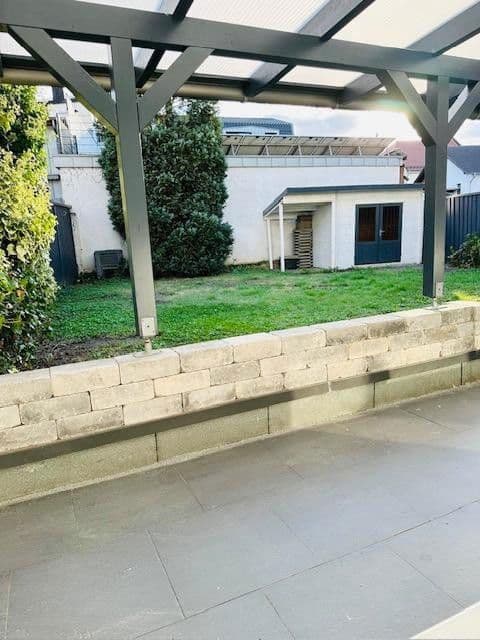 Pronájem bytu 3+kk 89 m², Karl-Legien-Straße 235, Bonn, Severní Porýní-Vestfálsko Pronájem bytu 3+kk 89 m², Karl-Legien-Straße 235, Bonn, Severní Porýní-Vestfálsko