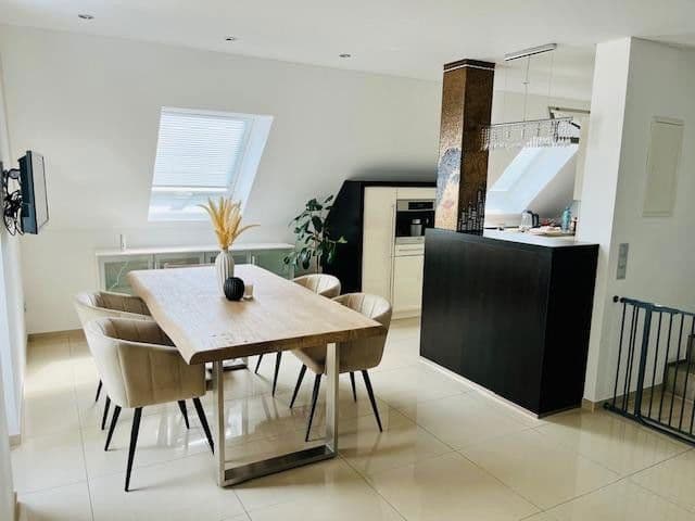 Prodej bytu 4+kk 154 m², Stuttgart, Bádensko-Württembersko Prodej bytu 4+kk 154 m², Stuttgart, Bádensko-Württembersko