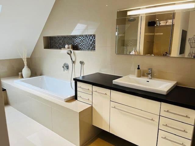 Prodej bytu 4+kk 154 m², Stuttgart, Bádensko-Württembersko Prodej bytu 4+kk 154 m², Stuttgart, Bádensko-Württembersko