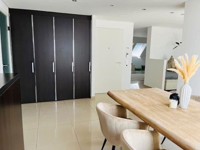 Prodej bytu 4+kk 154 m², Stuttgart, Bádensko-Württembersko Prodej bytu 4+kk 154 m², Stuttgart, Bádensko-Württembersko