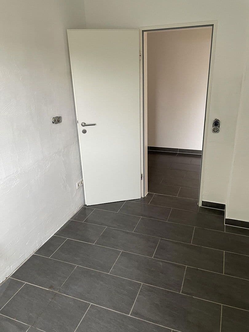 Pronájem bytu 3+1 75 m², Niederdorfelden, Hessen Pronájem bytu 3+1 75 m², Niederdorfelden, Hessen