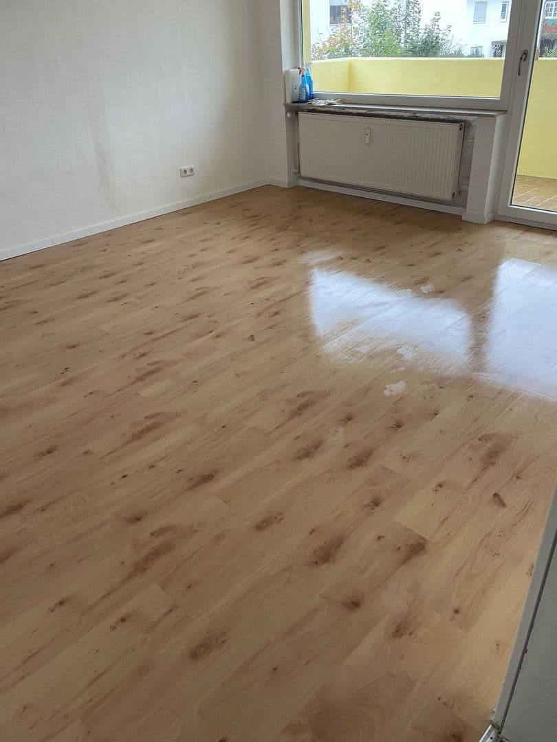 Pronájem bytu 3+1 75 m², Niederdorfelden, Hessen Pronájem bytu 3+1 75 m², Niederdorfelden, Hessen