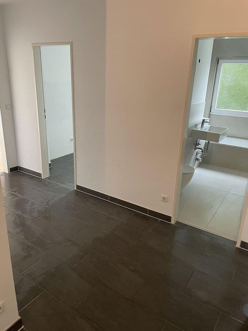 Pronájem bytu 3+1 75 m², Niederdorfelden, Hessen Pronájem bytu 3+1 75 m², Niederdorfelden, Hessen