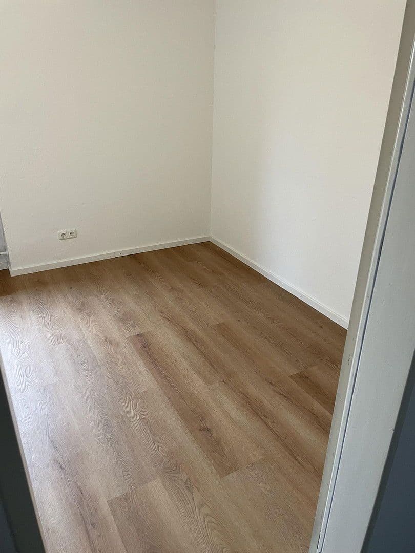 Pronájem bytu 3+1 75 m², Niederdorfelden, Hessen Pronájem bytu 3+1 75 m², Niederdorfelden, Hessen